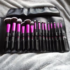 City Color Cosmetics Photo Chic 15 Piece Brush Set